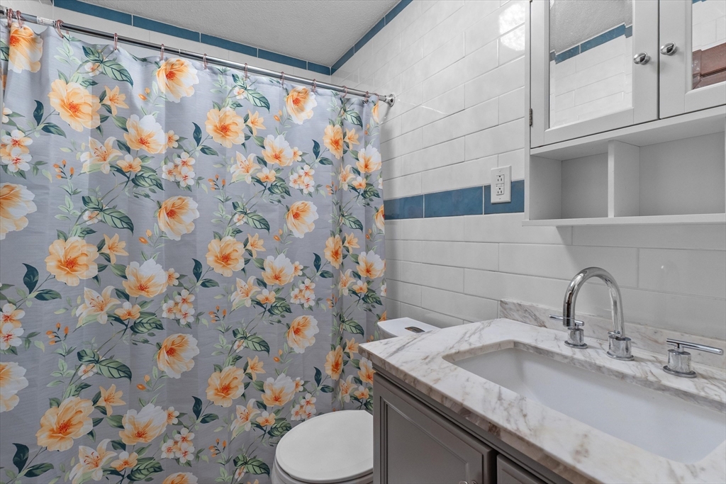 262 East Haverhill Street, Unit 17 Lawrence, MA 01841 - Photo 9 of 18