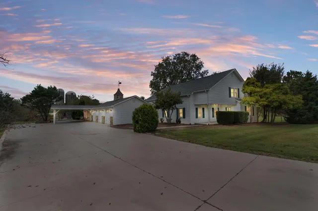 $1,400,000 | 852 County Road 422, Englewood, TN 37329