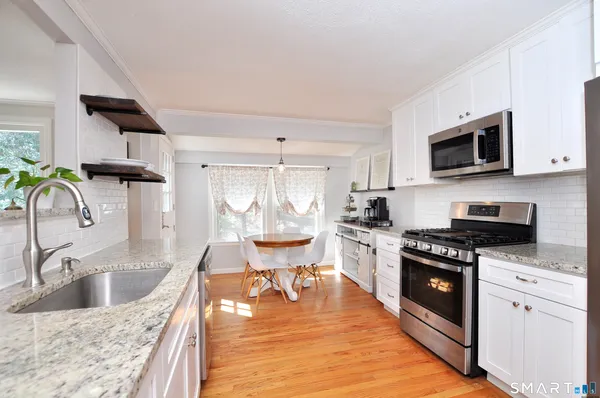 $499,900 | 33 Chestnut Hill Road, Simsbury, CT 06092