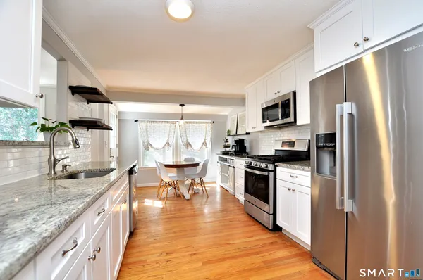 $499,900 | 33 Chestnut Hill Road, Simsbury, CT 06092