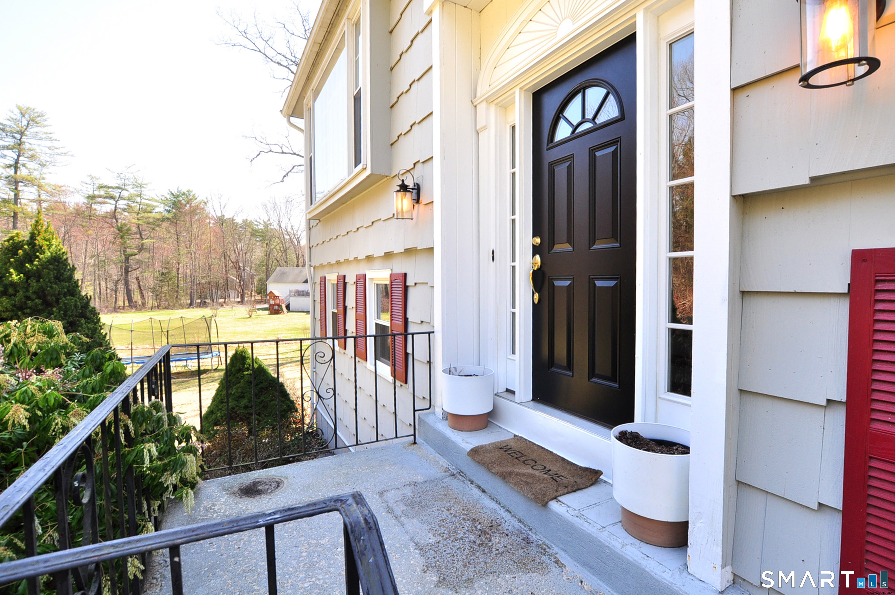 33 Chestnut Hill Road Simsbury, CT 06092 - Photo 2 of 39