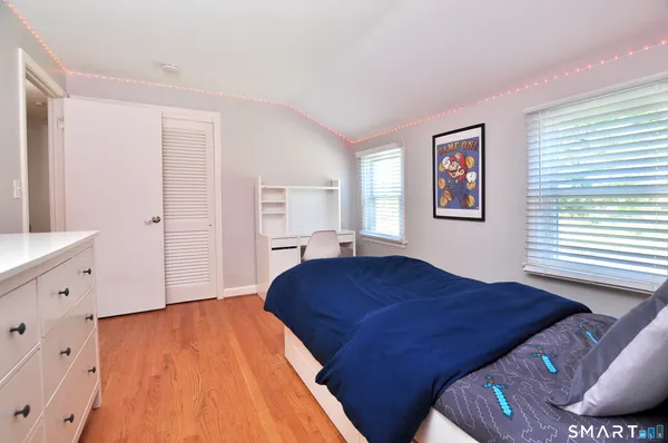 $499,900 | 33 Chestnut Hill Road, Simsbury, CT 06092