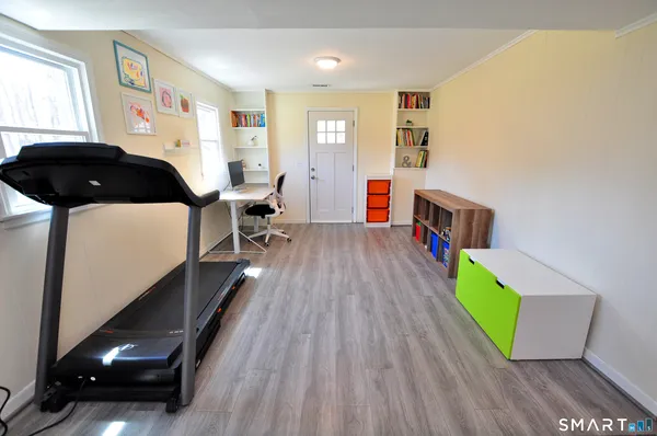 $499,900 | 33 Chestnut Hill Road, Simsbury, CT 06092