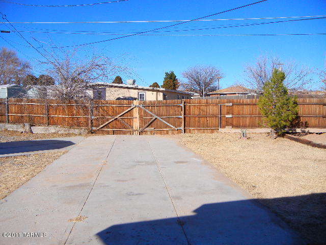 655 East Post Road Benson, AZ 85602 - Photo 19 of 22