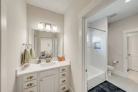 $610,000 | 3510 Huntsford Drive, Houston, TX 77008