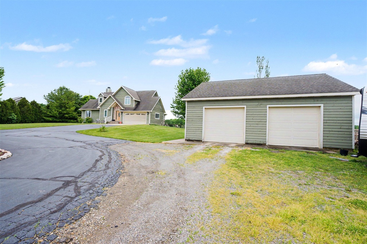 1908 Kaiser Road Galien, MI 49113 - Photo 26 of 37