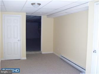 264 Avon Road Upper Darby, PA 19082 - Photo 11 of 12 Bedroom 4