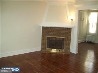 264 Avon Road Upper Darby, PA 19082 - Photo 3 of 12 Living Room