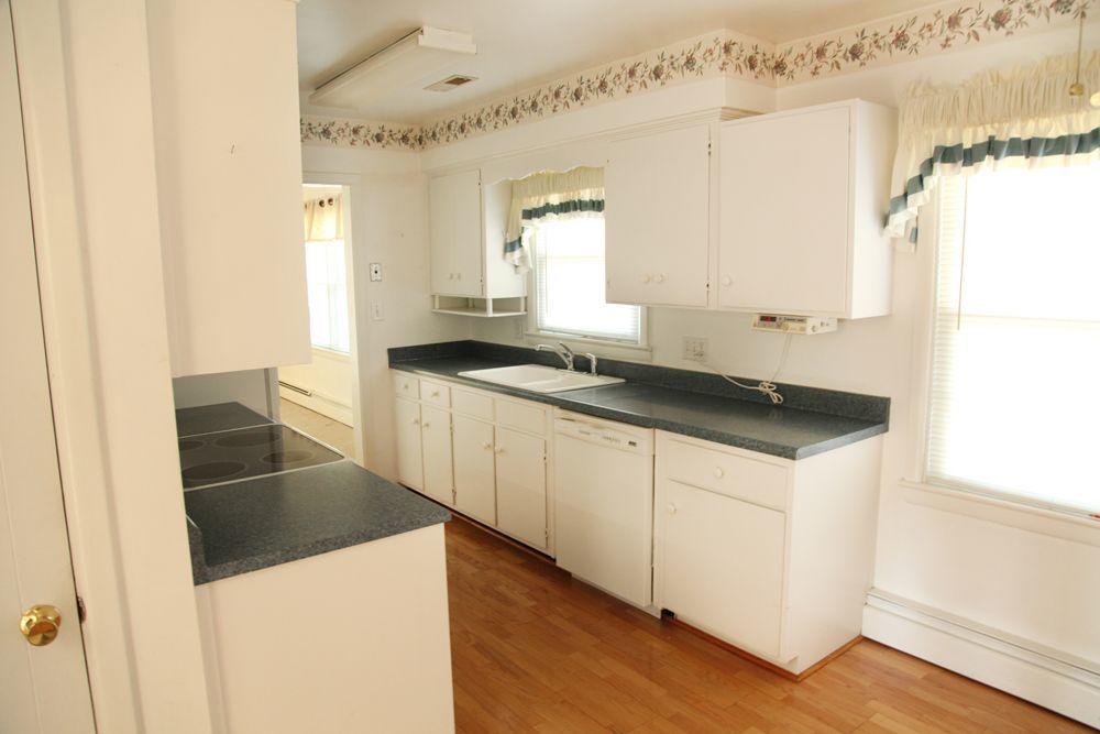 6918 Tinkerdale Road Roanoke, VA 24019 - Photo 12 of 18 Kitchen