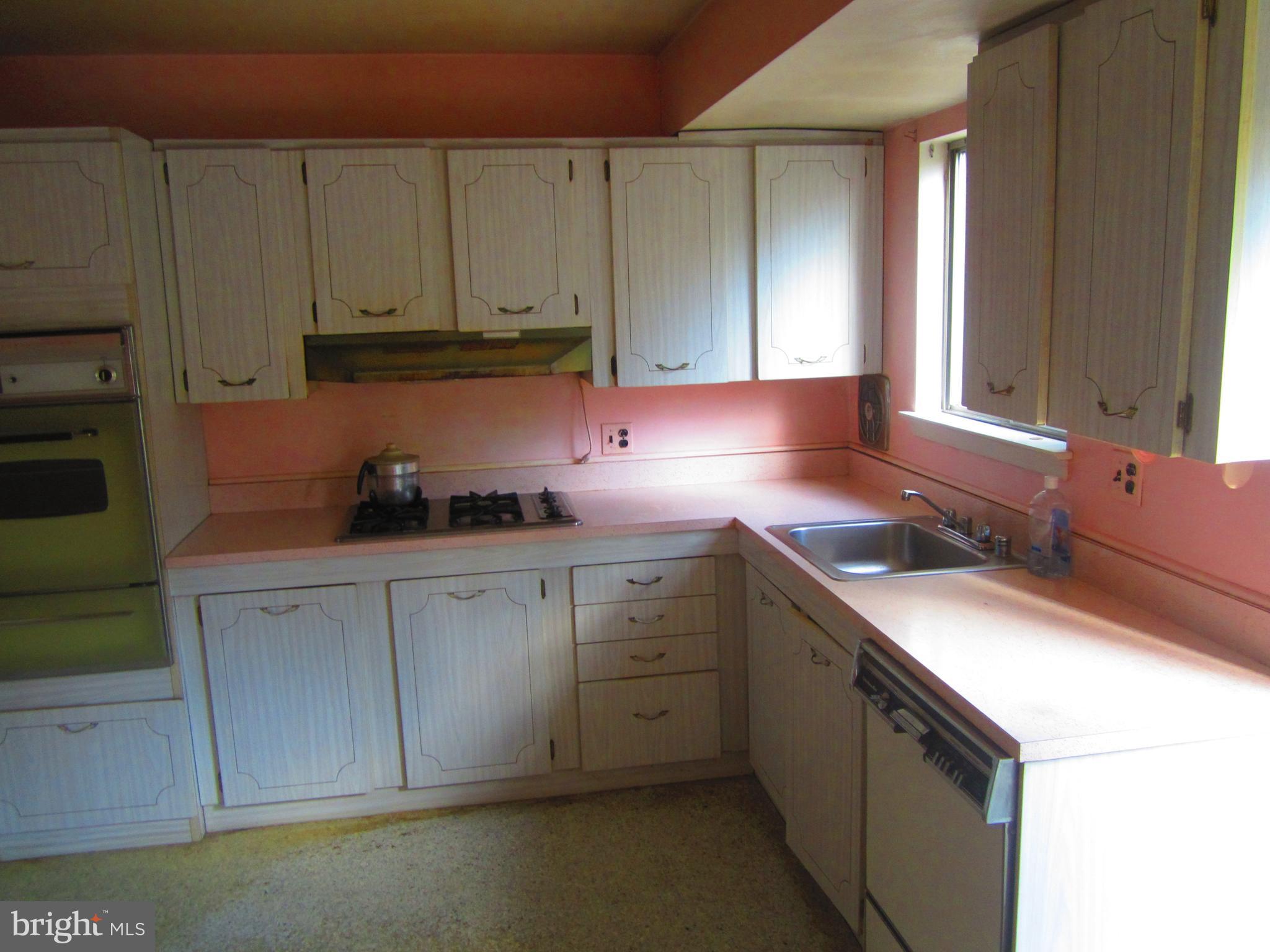 3623 Templar Road Randallstown, MD 21133 - Photo 7 of 26 Kitchen