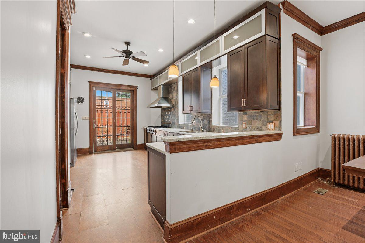 3009 11th Street Northwest Washington, DC 20001 - Photo 4 of 23