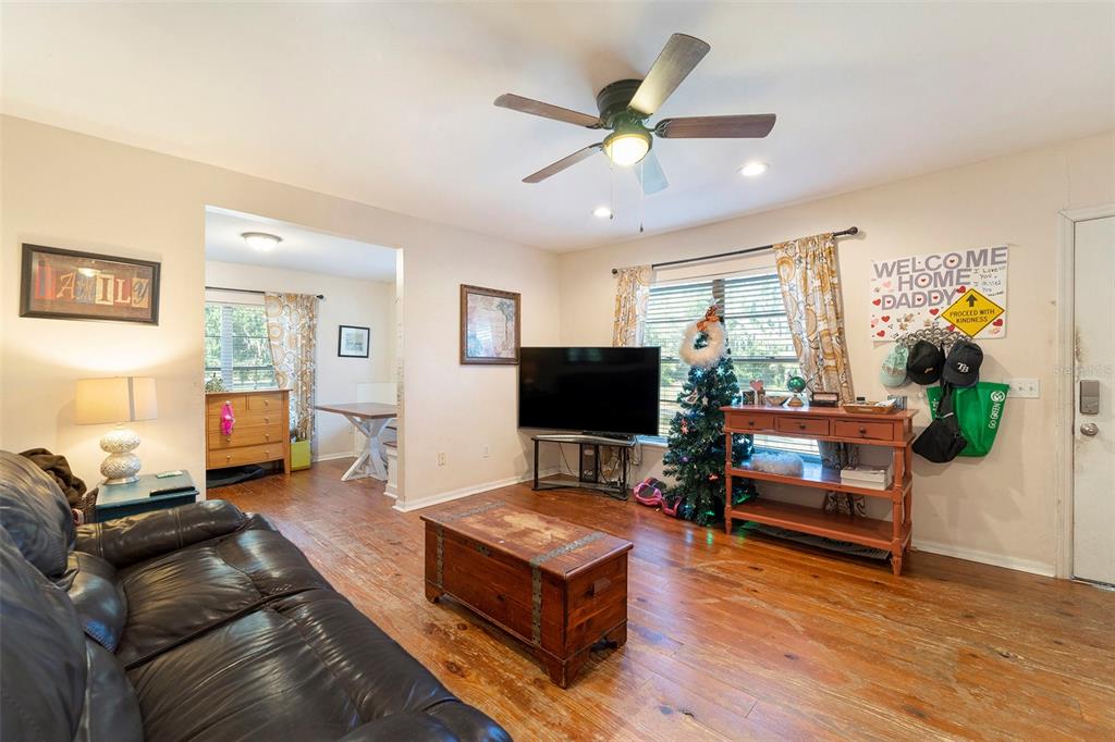 2215 Wallace Road Lutz, FL 33549 - Photo 6 of 15