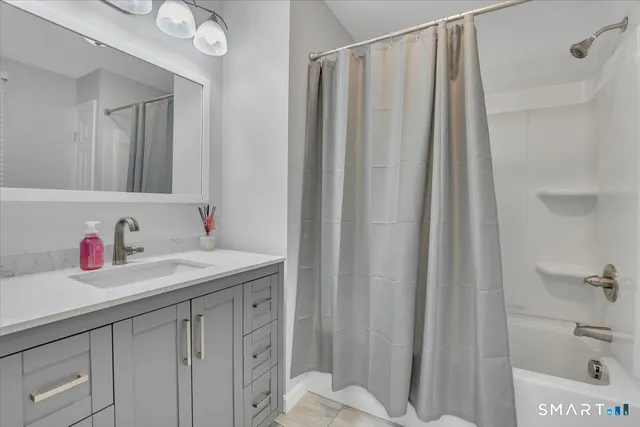 $304,900 | 55 Cortland Way, Unit 55, Newington, CT 06111