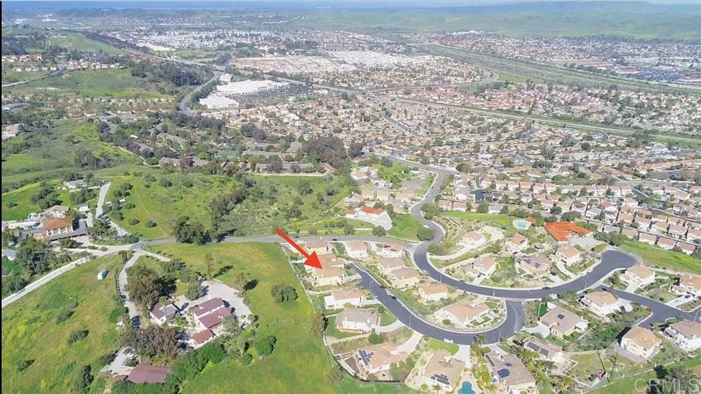 310 Mission View Way Oceanside, CA 92057 - Photo 2 of 25