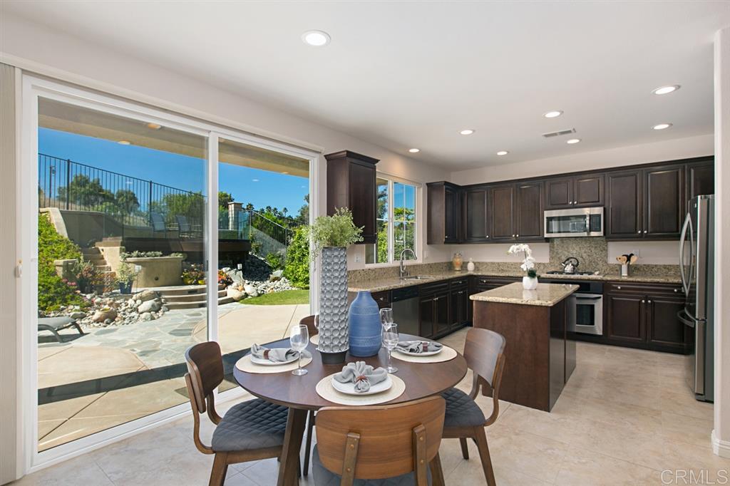 310 Mission View Way Oceanside, CA 92057 - Photo 7 of 25