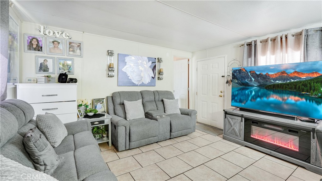 6154 Mission, Unit 33 Riverside, CA 92509 - Photo 7 of 12