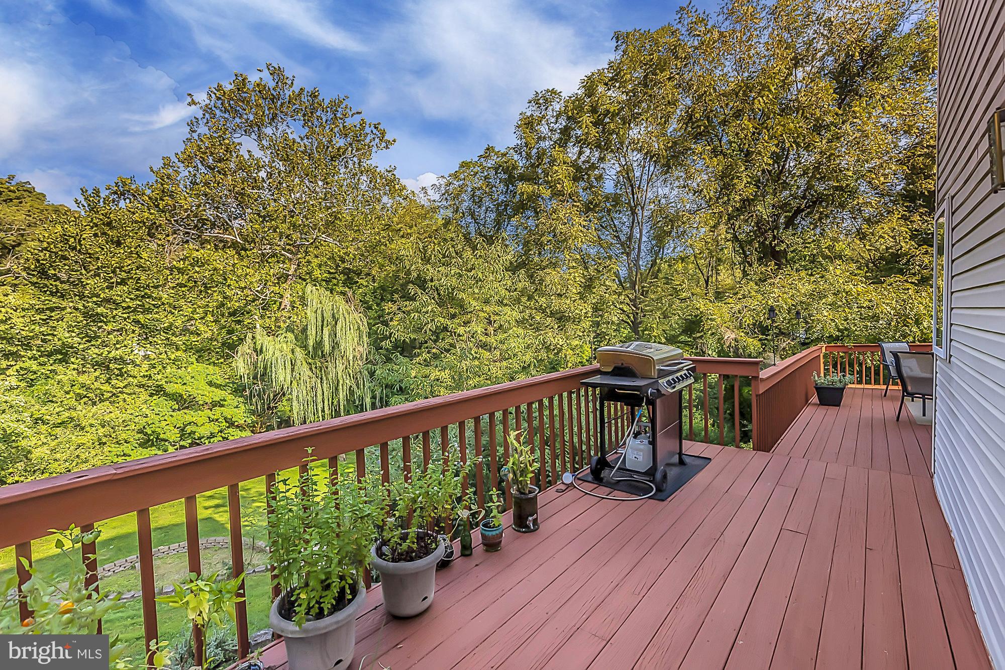 50 Lee Road Norristown, PA 19403 - Photo 13 of 49 Deck overlooks private yard