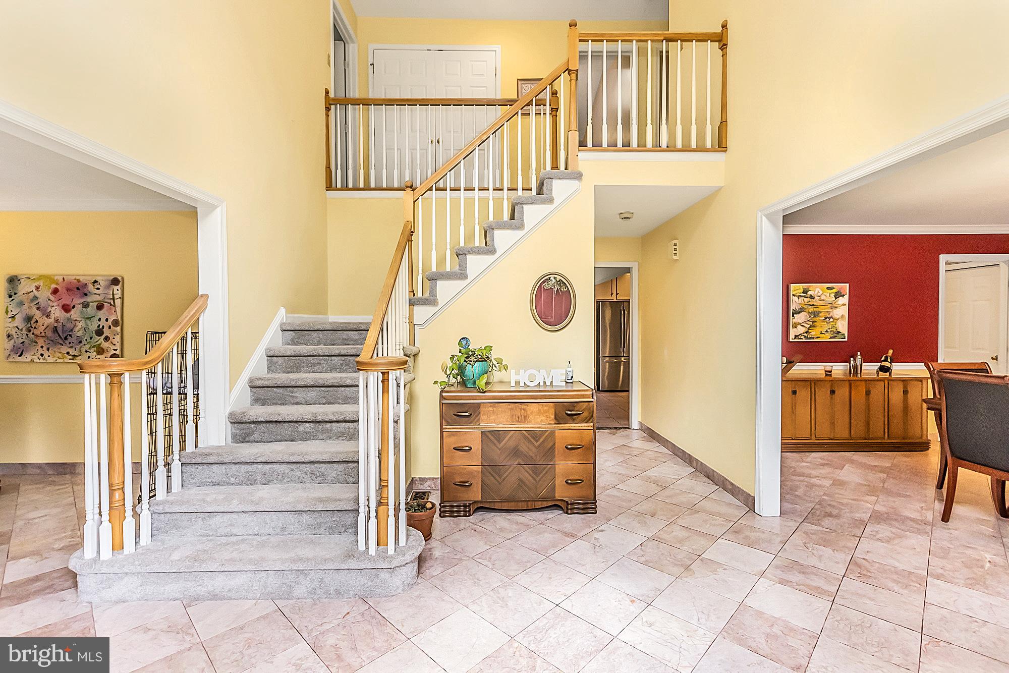 50 Lee Road Norristown, PA 19403 - Photo 5 of 49 Two story foyer