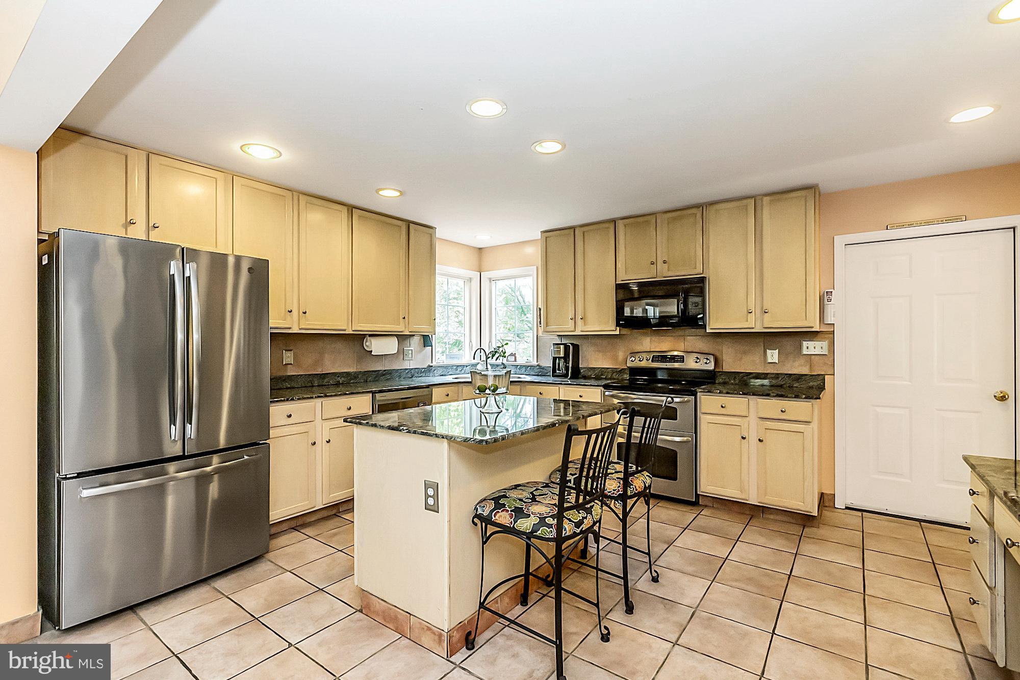 50 Lee Road Norristown, PA 19403 - Photo 9 of 49 Updated gourmet Kitchen