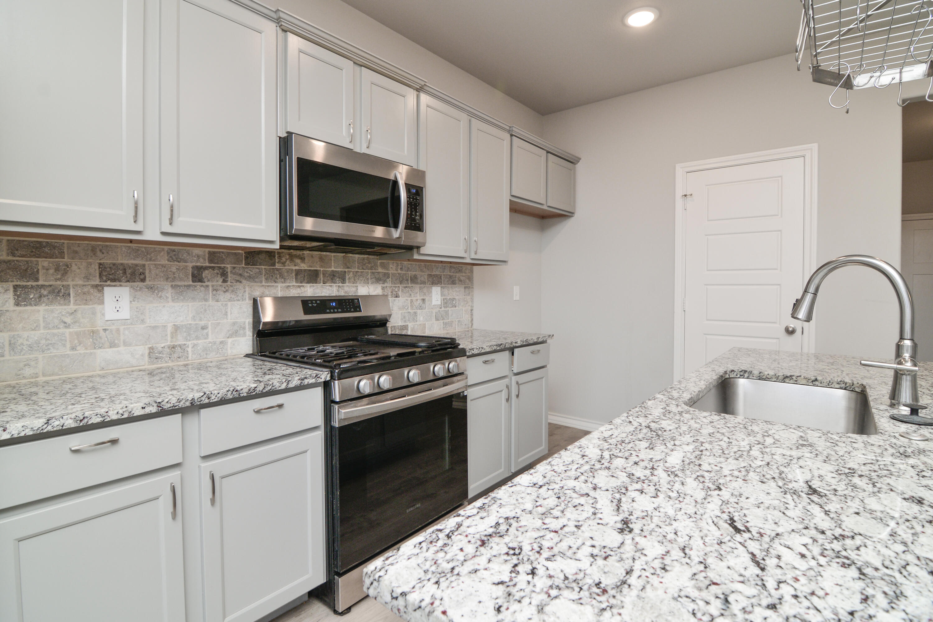 7018 20th Street Lubbock, TX 79407 - Photo 13 of 45 7018 20th-12