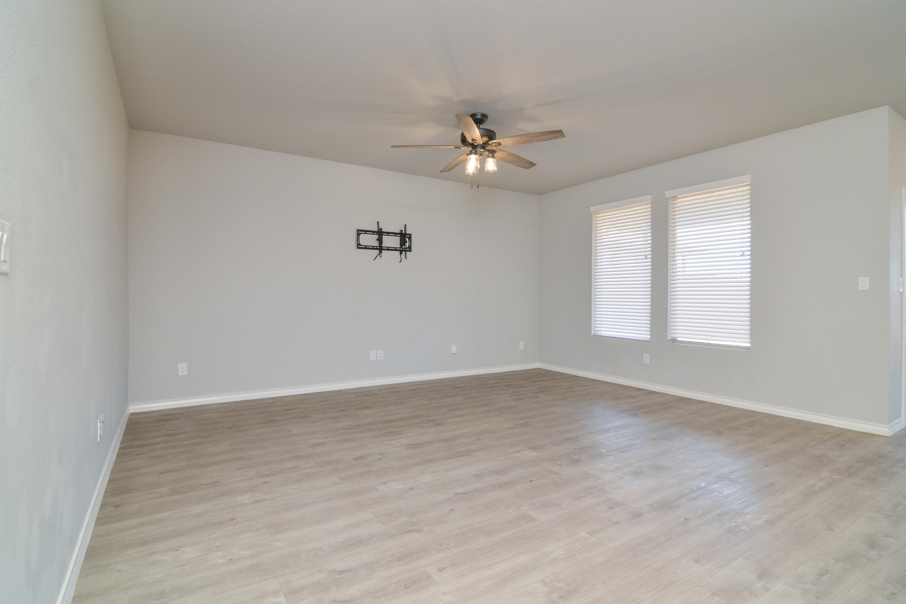 7018 20th Street Lubbock, TX 79407 - Photo 6 of 45 7018 20th-5
