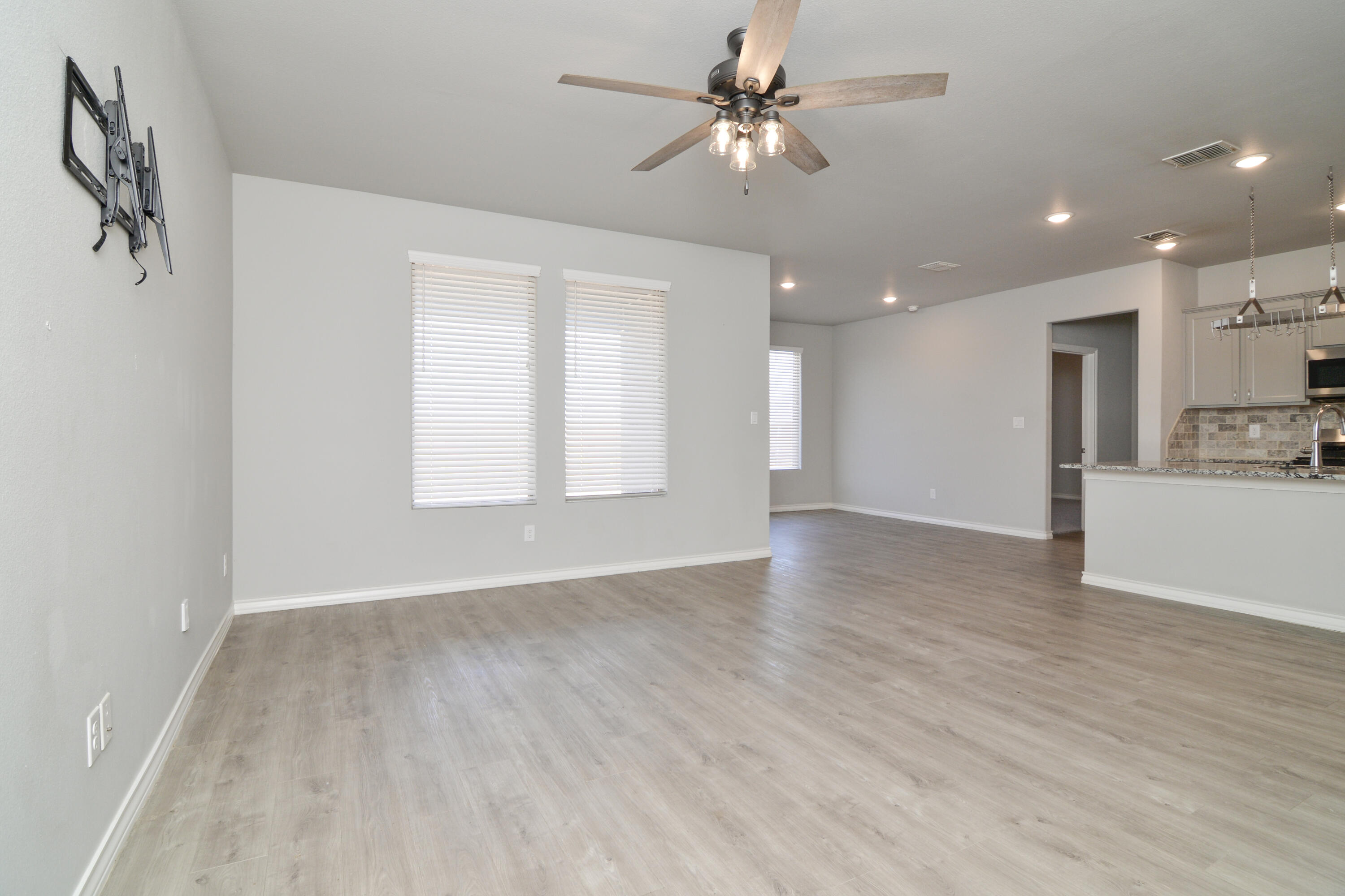 7018 20th Street Lubbock, TX 79407 - Photo 9 of 45 7018 20th-8