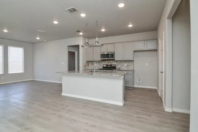 $227,500 | 7018 20th Street, Lubbock, TX 79407