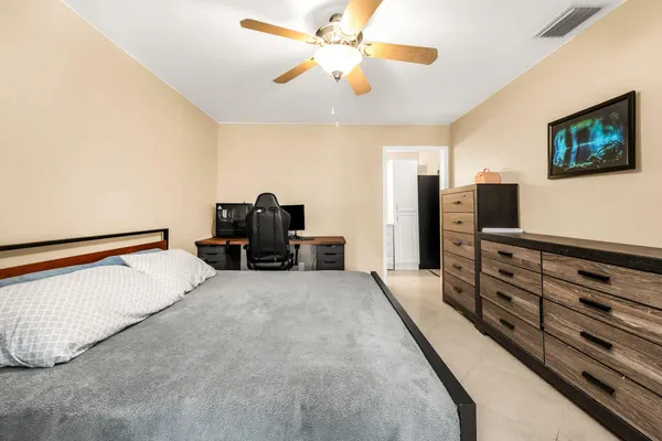 $240,000 | 4772 Northwest 22nd Street, Unit 42122, Coconut Creek, FL 33063
