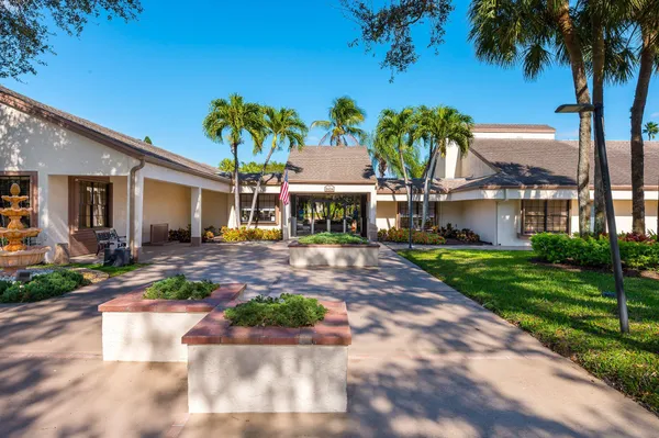 $240,000 | 4772 Northwest 22nd Street, Unit 42122, Coconut Creek, FL 33063