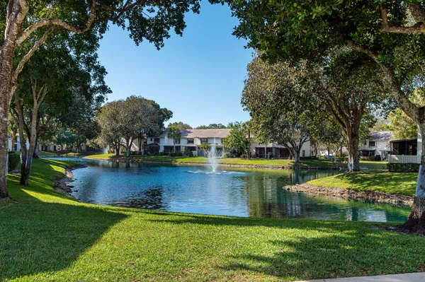 $240,000 | 4772 Northwest 22nd Street, Unit 42122, Coconut Creek, FL 33063