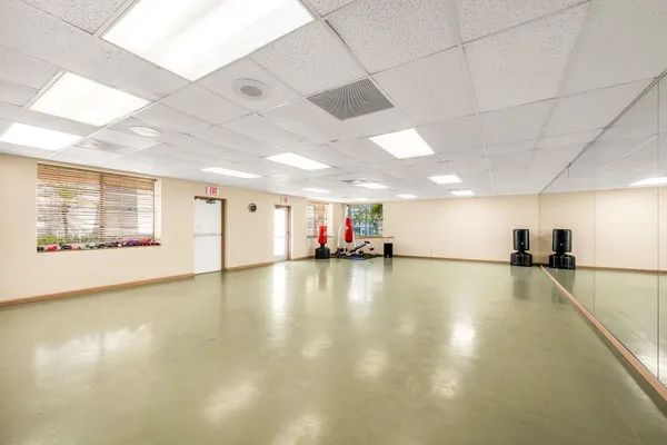 $240,000 | 4772 Northwest 22nd Street, Unit 42122, Coconut Creek, FL 33063