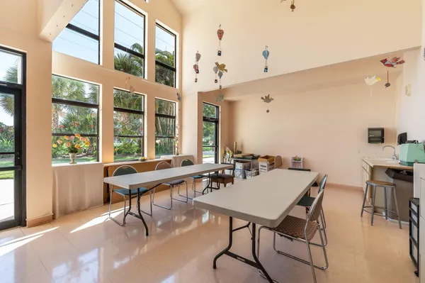$240,000 | 4772 Northwest 22nd Street, Unit 42122, Coconut Creek, FL 33063