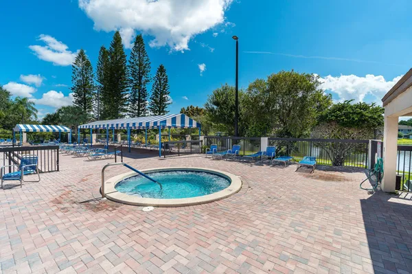 $240,000 | 4772 Northwest 22nd Street, Unit 42122, Coconut Creek, FL 33063