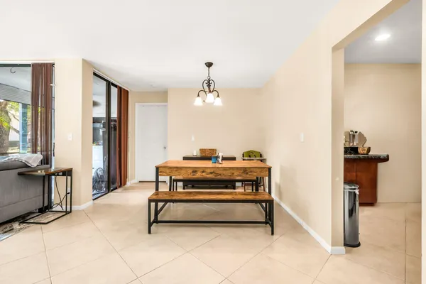 $240,000 | 4772 Northwest 22nd Street, Unit 42122, Coconut Creek, FL 33063