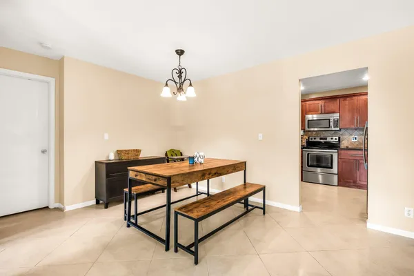$240,000 | 4772 Northwest 22nd Street, Unit 42122, Coconut Creek, FL 33063