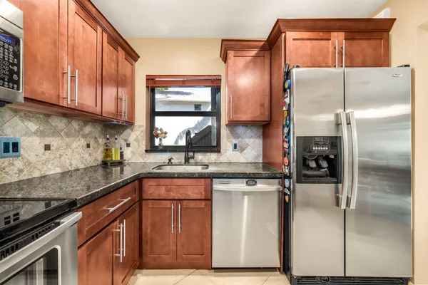 $240,000 | 4772 Northwest 22nd Street, Unit 42122, Coconut Creek, FL 33063