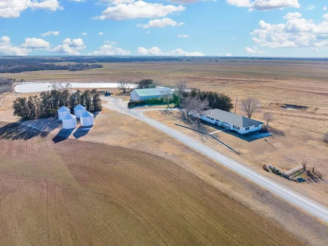 $625,000 | 421 West 60th Street South, Wellington, KS 67152