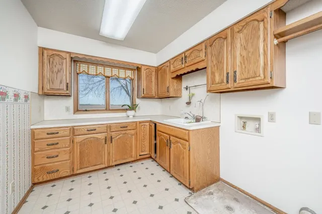 $625,000 | 421 West 60th Street South, Wellington, KS 67152