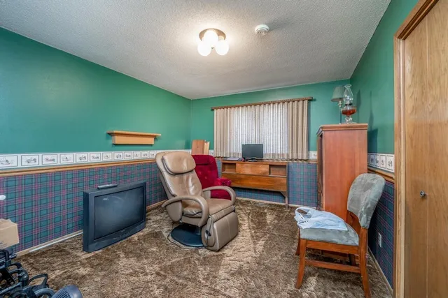 $625,000 | 421 West 60th Street South, Wellington, KS 67152