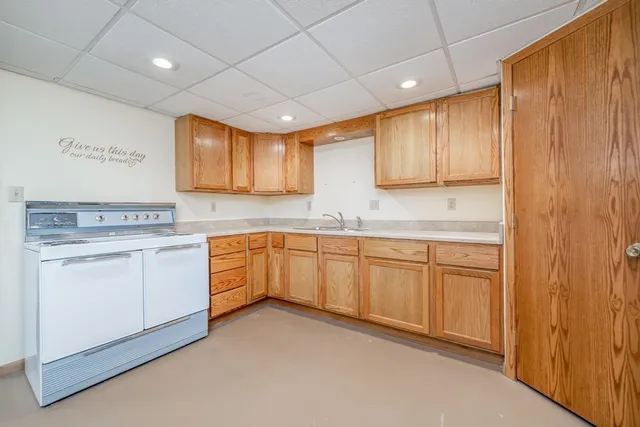 $625,000 | 421 West 60th Street South, Wellington, KS 67152