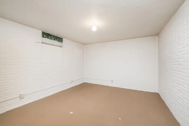 $625,000 | 421 West 60th Street South, Wellington, KS 67152