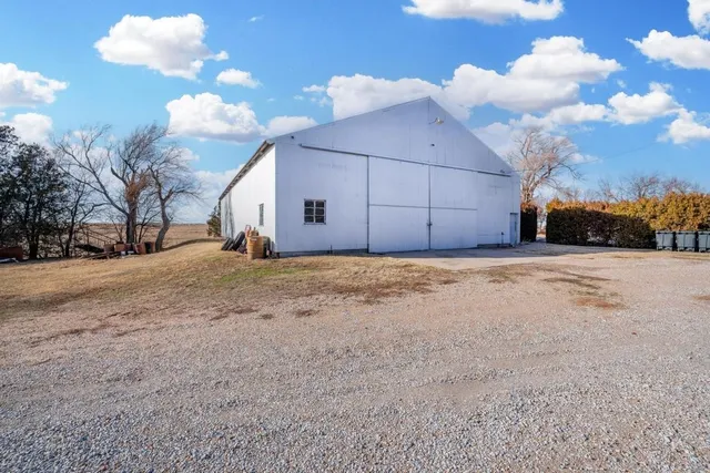 $625,000 | 421 West 60th Street South, Wellington, KS 67152