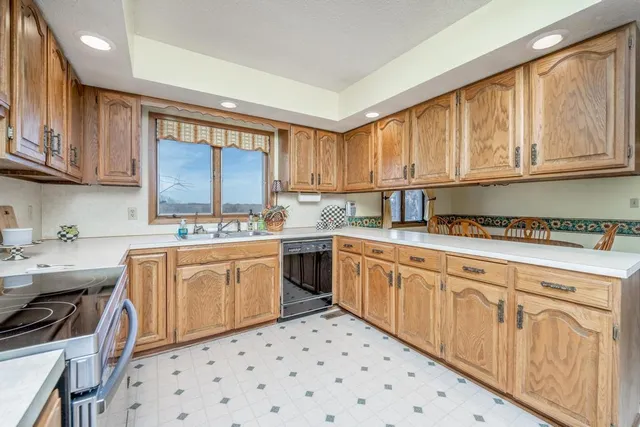 $625,000 | 421 West 60th Street South, Wellington, KS 67152