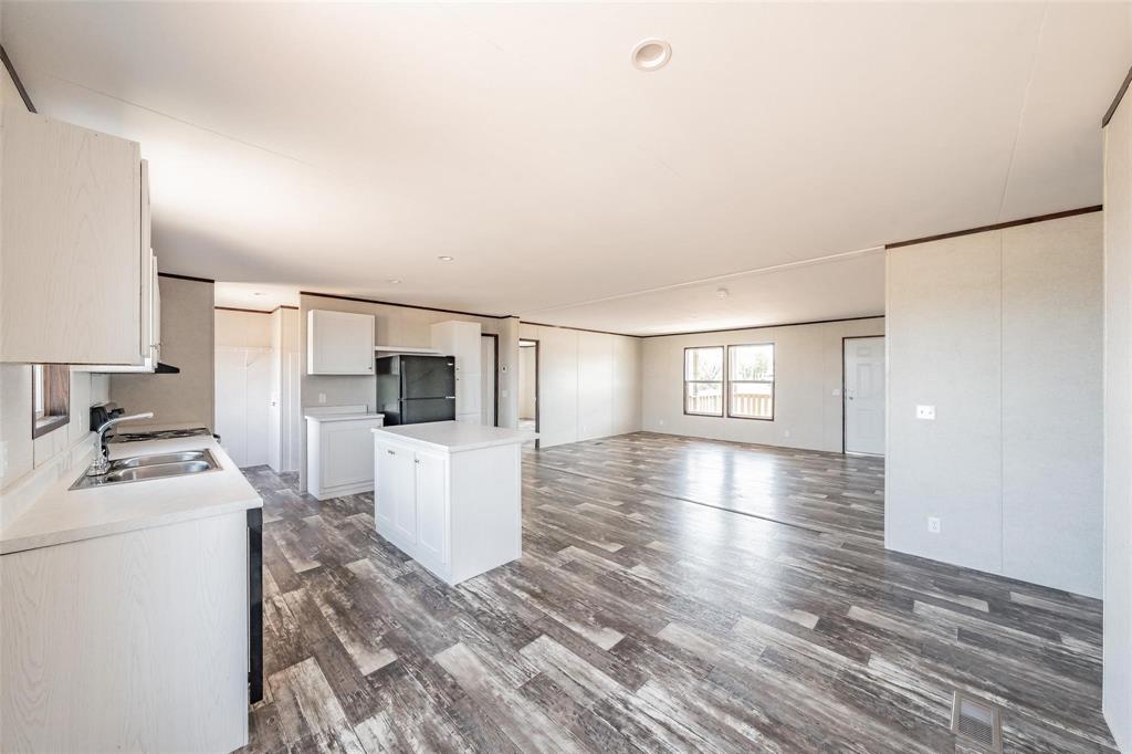 4670 Lone Star Road Poolville, TX 76487 - Photo 11 of 40