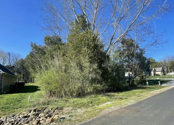 $735,000 | 120 Tsuhdatsi Way, Loudon, TN 37774