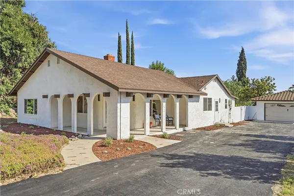 $1,249,000 | 944 Alamosa Drive, Claremont, CA 91711