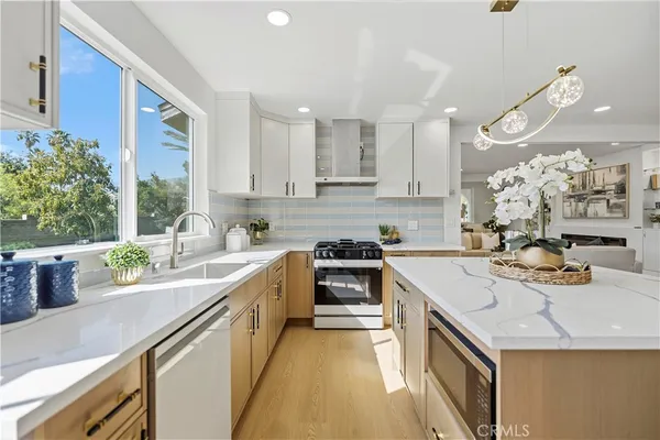 $1,249,000 | 944 Alamosa Drive, Claremont, CA 91711