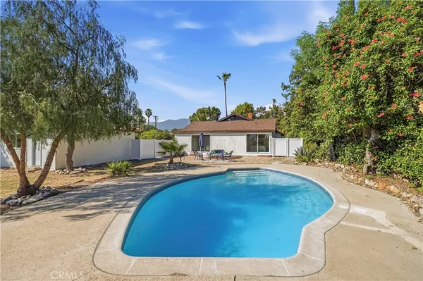 $1,249,000 | 944 Alamosa Drive, Claremont, CA 91711