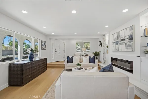 $1,249,000 | 944 Alamosa Drive, Claremont, CA 91711