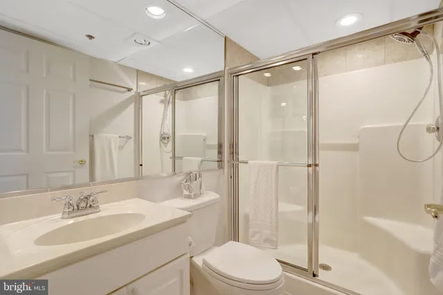 $899,000 | 1276 North Wayne Street, Unit 628, Arlington, VA 22201